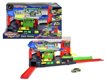 Majorette tune up's race pitstop