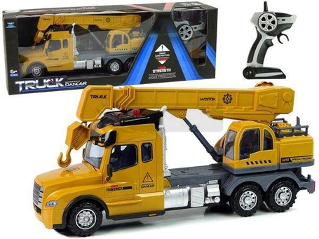 Zdalnie sterowana ciężarówka dźwig