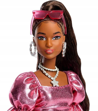 LALKA BARBIE DELUXE STYLE #6 w stroju z metalicznym połyskiem JFP41