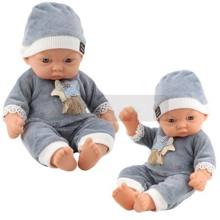 Lalka bobas w szarej piżamce