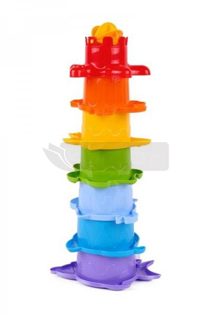 Piramida z foremkami