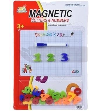 Tablica z magnetycznymi cyframi