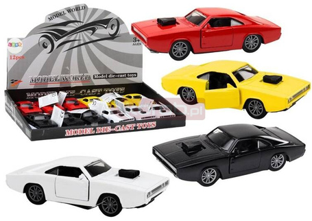 Auto z napędem 1:32 MIX