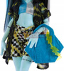 LALKA MONSTER HIGH WYSPA STRASZY-RAJ Frankie Stein w kostiumie kąpielowym HRP68