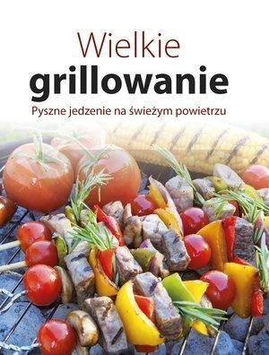 Wielkie grillowanie. Pyszne jedzenie na świeżym...