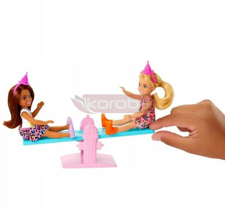 LALKA BARBIE CHELSEA DOG PARTY zestaw z 2 lalkami + 4 pieski + akcesoria HJY88