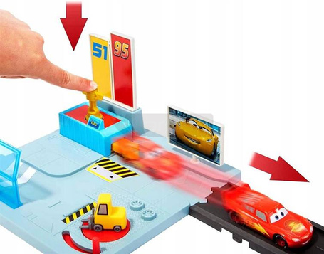 CARS AUTA OŚRODEK ZADOLUKS DINOCO tory + 2 autkami HGV69