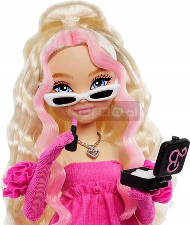 LALKA BARBIE DREAM BESTIES Lalka modowa Malibu z akcesoriami HYC21