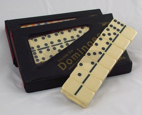 GRA DOMINO 28 szt W KASECIE