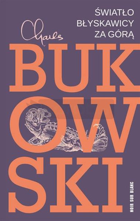 Światło błyskawicy za górą