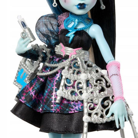 LALKA MONSTER HIGH STRASZYSŁODKIE URODZINY Frankie Stein JBG75