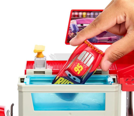 DISNEY CARS AUTA zestaw MANIEK MOBILNY LAKIERNIK samochód z naczepą HPD82