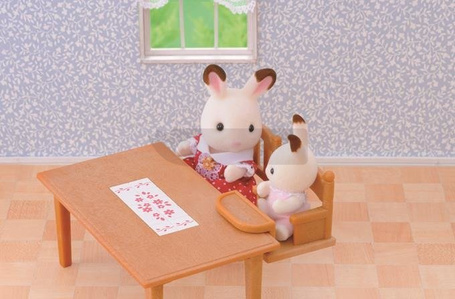 Sylvanian Families Zestaw do jadalni - stół i krzesła