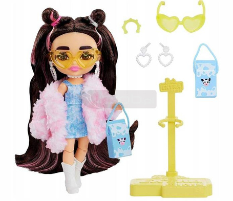 LALKA BARBIE EXTRA MINIS w futrzastej kurtce HKP90