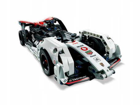 LEGO Technic 42137 Formula E® Porsche 99X Electric