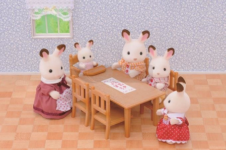 Sylvanian Families Zestaw do jadalni - stół i krzesła