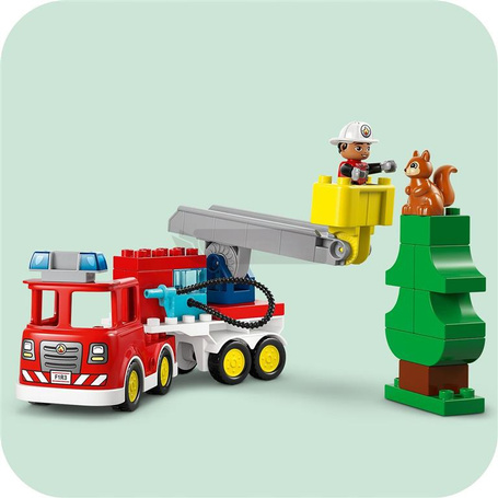 KLOCKI LEGO DUPLO 10473 Wóz strażacki z wężem i strażakiem, zestaw +2 lata