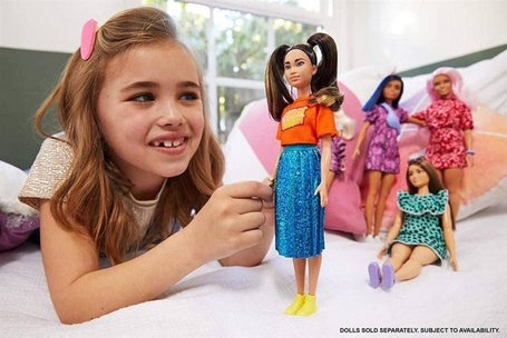 Lalka Barbie Fashionistas Modna przyjaciółka GHW59