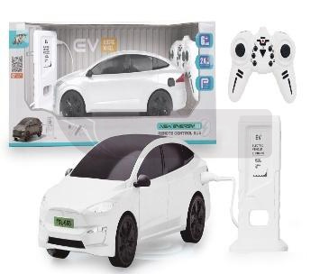 Auto RC ze stacją do ładowania białe