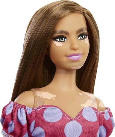 Lalka Barbie Fashionistas brunetka w sukience w kropki GRB62