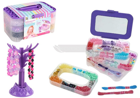 Zestaw koralików w szkatułce