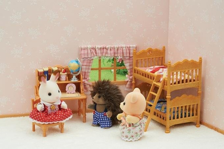 Sylvanian Families Wiejski pokój dziecięcy z łóżkiem piętrowym