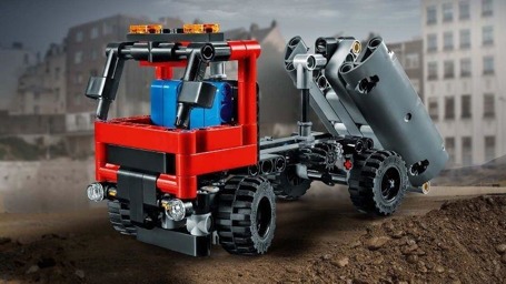 LEGO Technic 42084 Hakowiec