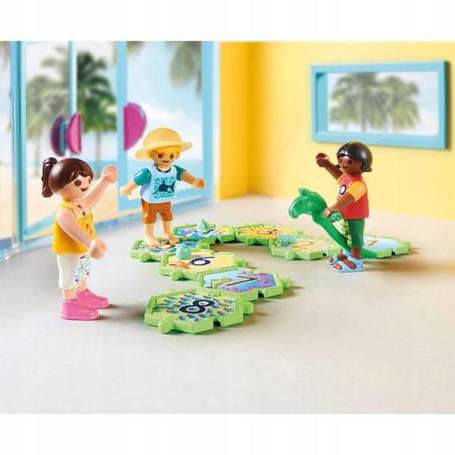 PLAYMOBIL Family Fun 70440 Kids Club