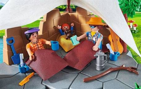 PLAYMOBIL FamilyFun 70743 Rodzina na kempingu