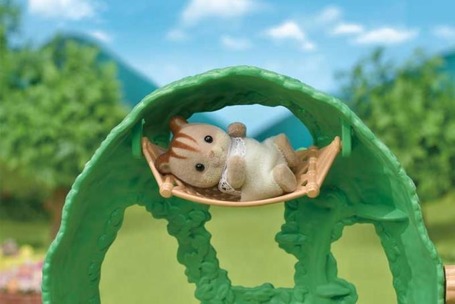 Sylvanian Families Przedszkolny domek na drzewie