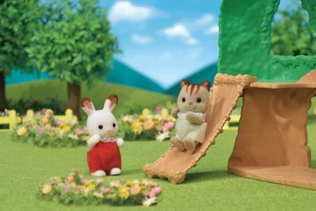 Sylvanian Families Przedszkolny domek na drzewie